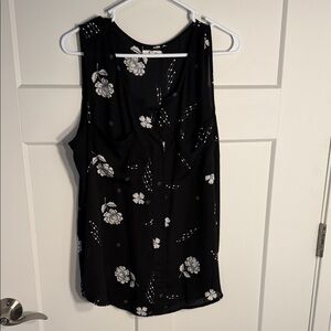Maurices Black Floral Button-Front Tank Top